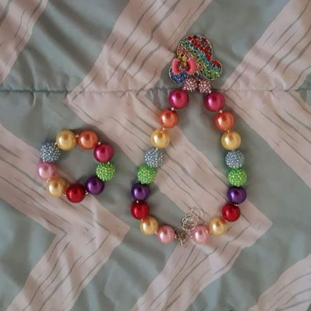 Minnie mouse bubble necklace and bracelet